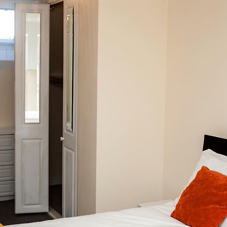 נונאיטון Avril Warwickshire Home Stay מראה חיצוני תמונה